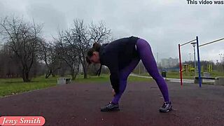 Jeny Smith Pamerkan Pantyhose Semasa Sesi Workout Luar Biasa