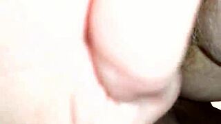 Wilgotna MILF Dostarcza Mokrego Creampie z Dużymi Cycami i Kapiącą Cipką Akcja