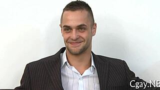 Saastaiset homo hunkit harrastavat bareback naidaa ja imua. He imevät kyrpiä intensiivisesti.