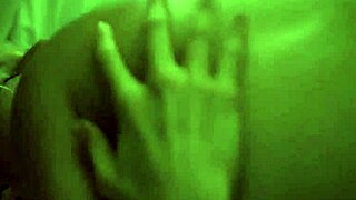 hei, blondina sexy face sex în duș