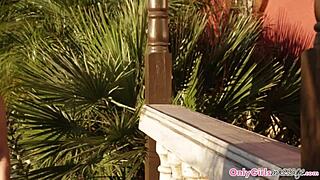 Ehi, guarda questa lesbica che si fa leccare durante un massaggio erotico!