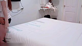 Šokiran sem nad tem divjim kitajskim lezbijskim trosomom v javnosti s prijatelji