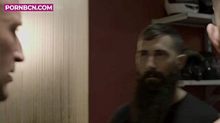 จีนา สเนค สาวแก่บลอนด์ มิลฟ์อเมริกันรวยล่อลวงหนุ่มหนาเพื่อเย็ดก้นแรง เซสชั่นหนักในชุดชั้นในแสดงความปรารถนาดิบใน 4K