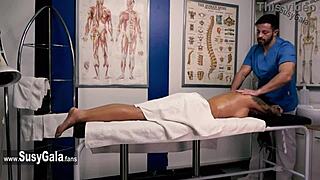 Sesso rude oliato con cazzo grosso Fisio - Susy Gala & Nick Moreno