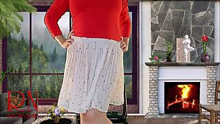 Хей, не е ли лудо да видиш секси краката и токчетата ми отблизо в твоето пространство? 😍