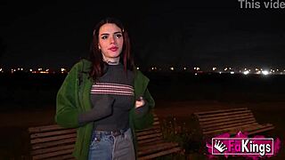 Транссексуалка-королева Джессика Кейт тестирует молодых 18+ любителей в жёстком экшене