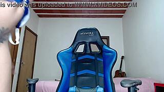 Puta MILF latina con coño tatuado follado y chorreado