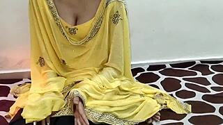 इंडियन सौतेली बहन सौतेले भाई के साथ डेसी टैबू रोलप्ले में ब्रूटल फक