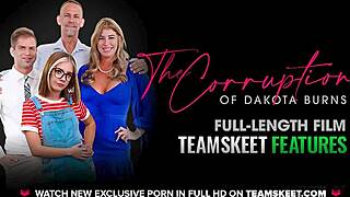 Hej, majhna 18+ 18+ Freya Von Doom dobi kurca od srečnega študenta na biljardni mizi!