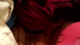 Adakah BBW gemuk ini hisap kontol raksasa dengan baik?