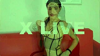 Sladký kouř hluboce hluboko v dominantské seanci