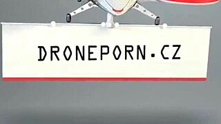 Barbara Bieber en Karol Lilien in wilde trio neuk buiten