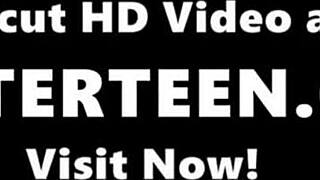 养父母指导McKenzie Lee和Katie Kush做出正确选择