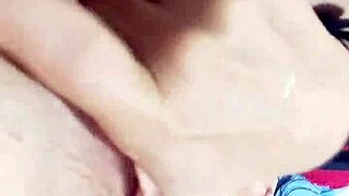 Squirting dan Orgasm Sebenar dari Latina dengan Susu Besar Semulajadi dalam Solo