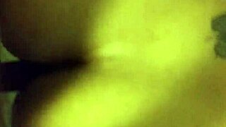 Štíhla černošská milenka s tesnou pičkou