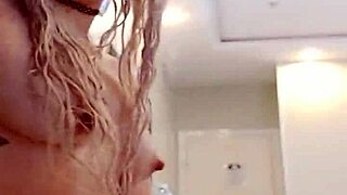 Alina Modelista Porn Star Masturbating Wildly in Hot Zacuzzi