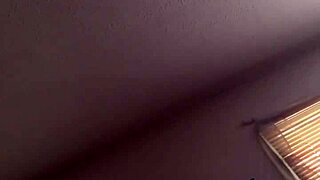 I love watching MILFs give blowjobs, but I always mess up the timing.