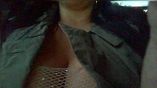 Provoquei O Uber E Deixei Ele Brincar Com Minha Bucetinha