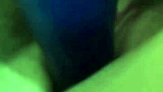 gordita golosa juega con vibradores y dildo enorme