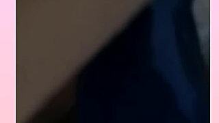 gordita golosa plays with toys and dildo