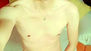 Flaco Vergon Corneador Masturbates Monster Cock