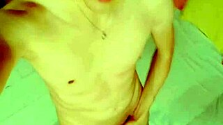 Flaco Vergon Corneador Masturbates Monster Cock