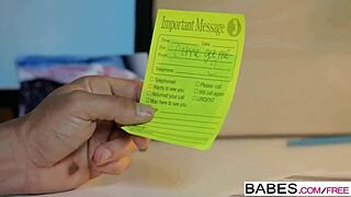 Kancelářské flirtování Anna Morna a Nick Manning první den