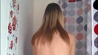 Amateur Babe Showers with Pussy Tits in High Definition Homemade Scene