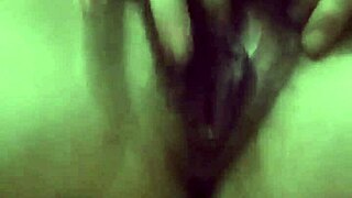 Girl uses toys on pussy in amateur play?