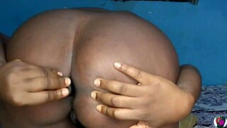 hey cyndy blackslave, show that anal plug spank and squirt