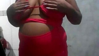 Pregnant Babe Indulges in Sensual Solo Masturbation Session