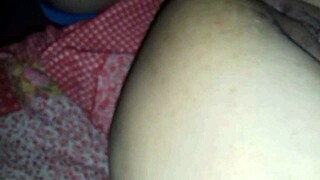 Jeg mærker hendes utroskabspassion i fitte og røv