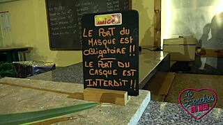 Lily Une Jeune Coquine Qui Adore Le Sexe