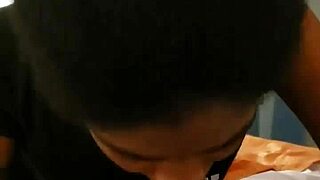 E aí, olha essa chupada amadora de negona com tesão 😏