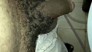 Arab Peeing in Raw Action