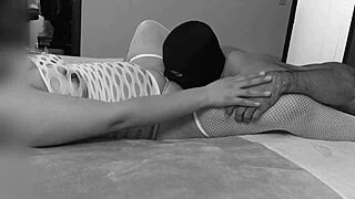 He was COMIENDO rica y deliciosa PANOCHA, eating sweet Latin pussy