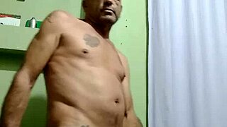 Sensual Gay Guy Jerks Off!