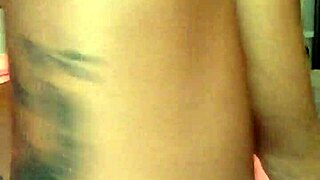 ebony twerks after showing fat cameltoe!