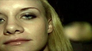 Super-Hot Blonde Leah Enjoys Getting All Up In There