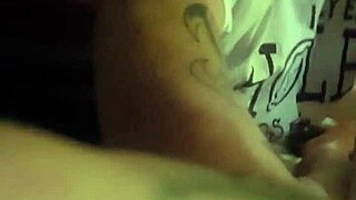 Seductive non-professional gets her kitty played with and continues to climax