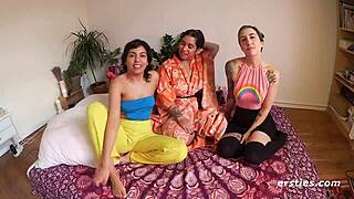 Was ist heißer als 2 Amateur-Lesben? Definitiv 3 zusammen