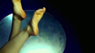 footpixies shorts reveal kinky toes