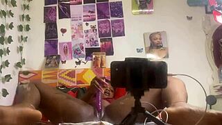 i played alone with my pussy looking at my mirror 😏