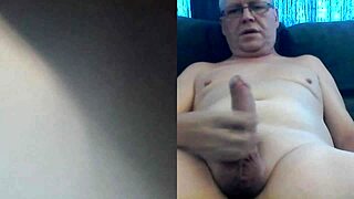 Lionel Gérard Indulges in Sensual Gay Masturbation Session