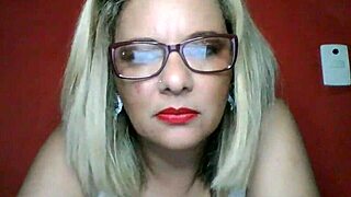 Sexo Louco with Mother, Daughter, and Boyfriend Dynamics