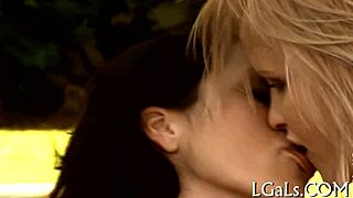 Wow, intense teen slit licking action that’ll blow your mind right now!