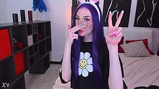 Watch the shemale webcam show