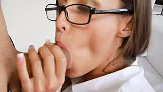 Bubble butt amateur slams hard with oral and facial in high-def action