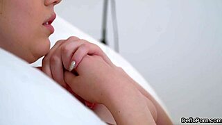 innocent sweetie gapes her juicy slit and loses virginity in hardcore reality