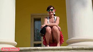 jeny smith flashing legs under skirt in public, so cute! 😜